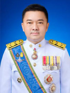 นายบรรณรักษ์ เสริมทอง