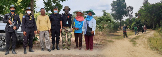 วันที่ 8-10 เมษายน 2564 เจ้าหน้าที่ส่วนจัดการที่ดินป่าไม้ สำนักจัดการทรัพยากรป่าไม้ที่ 9 (ชลบุรี) สำรวจการถือครอง ตรวจสอบพื้นที่เพื่อจำมำข้อมูลที่เป็นปัจจุบันของราษฎร หมู่ที่ 5 บ้านสวนส้ม ตำบลสะตอน อำเภอสอยดาว จังหวัดจันทบุรี กิจกรรมสำรวจทรัพยากรที่ดินและป่าไม้เพื่อจัดทำข้อมูลที่ดินและแผนที่ขอบเขตที่ดินในพื้นที่ป่าไม้ถาวร ป่าที่จะดำเนินการหมายเลข 2 จังหวัดจันทบุรี