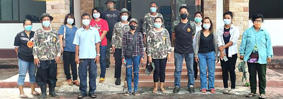 วันที่ 22 เมษายน 2564 เจ้าหน้าที่ส่วนจัดการป่าชุมชน สำนักจัดการทรัพยากรป่าไม้ที่ 9 (ชลบุรี) สายปฏิบัติงานจังหวัดตราด ออกปฏิบัติงานส่งเสริมการจัดทำแผนจัดการป่าชุมชนบ้านสะพานหิน หมู่ที่ 5 ตำบลแหลมกลัด อำเภอเมือง จังหวัดตราด กิจกรรมหลักส่งเสริมการบริหารจัดการป่าชุมชน กิจกรรมส่งเสริมการจัดการป่าชุมชน ประจำปีงบประมาณ พ.ศ. 2564