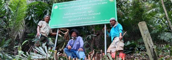 วันที่ 18-19 พฤษภาคม 2564 เจ้าหน้าที่ป่าชุมชนประจำศูนย์ป่าไม้จันทบุรี ติดตามโครงการพัฒนาป่าไม้ สร้างงาน สร้างรายได้ เพื่อกระตุ้นเศรษฐกิจชุมชน กิจกรรมโครงการสร้างเศรษฐกิจชุมชนจากป่าชุมชน พ.ศ. 2564 (งบเงินกู้ 2564) บ้านมาบคล้า หมู่ที่ 6 บ้านพังงอน หมู่ที่ 3 ตำบลทับไทร อำเภอโป่งน้ำร้อน จังหวัดจันทบุรี